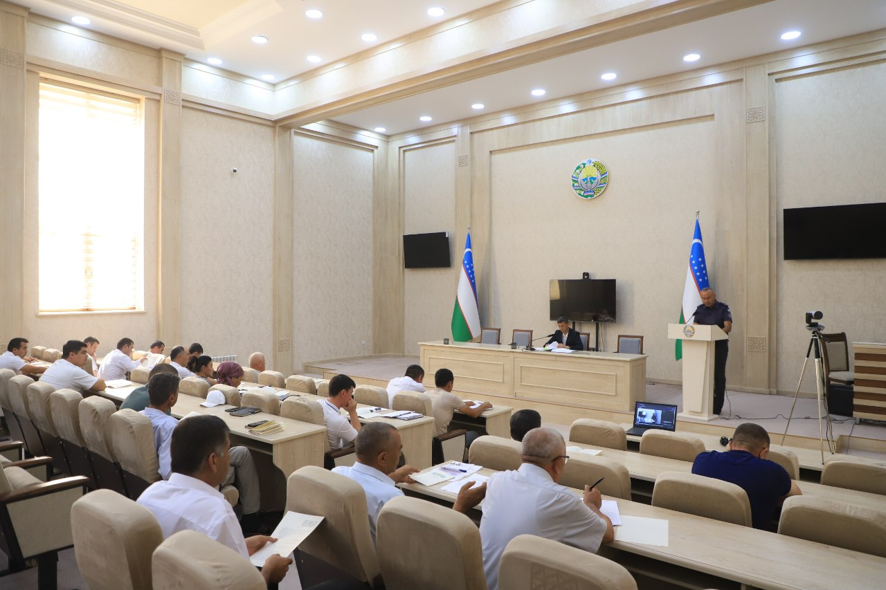 Xalq deputatlari Tuproqqalʼa tumani Kengashining 102-sessiyasi o'z ishini boshladi.